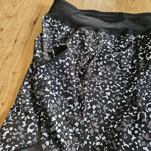 NWOT Athletic Shorts - Picture 3 of 6